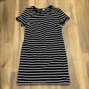 Old Navy size M dress